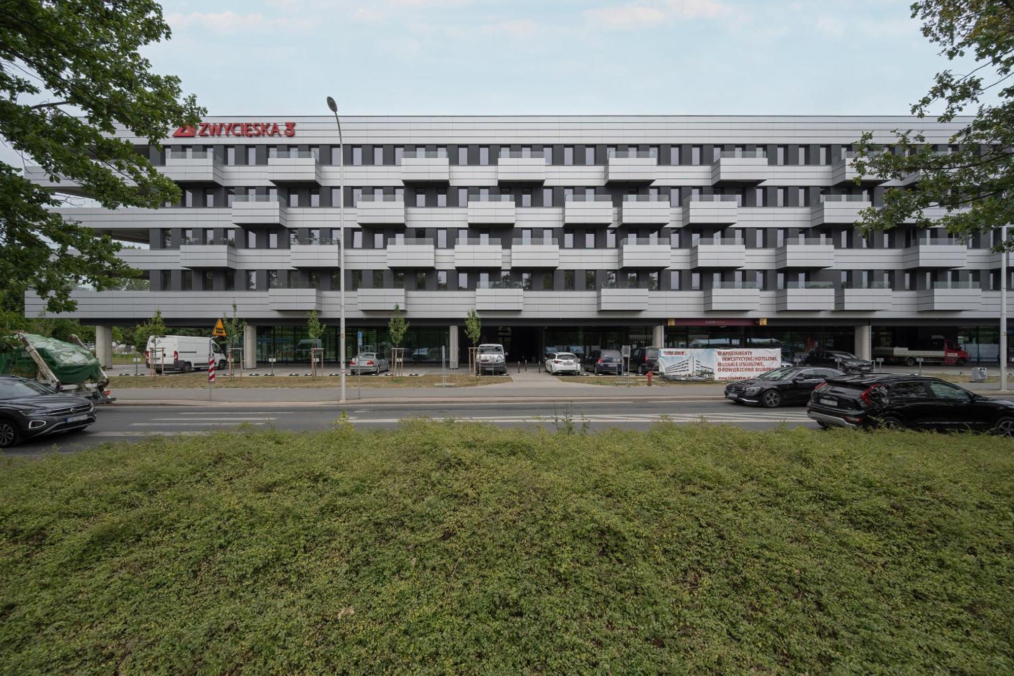 Zwycieska Z Klimatyzacja, Free Garage By Renters * Wroclaw