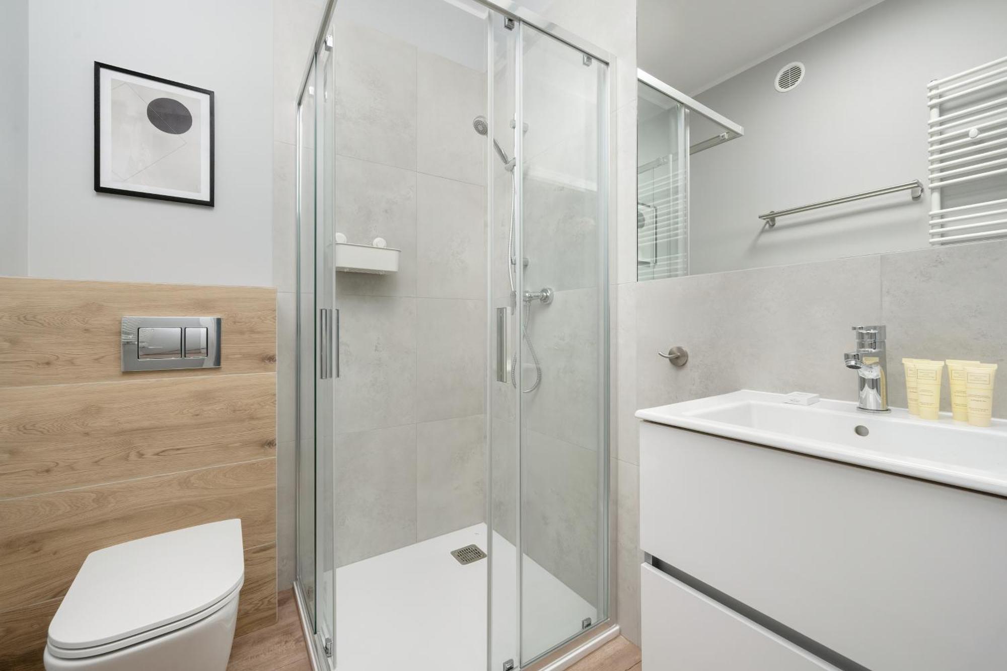 Zwycieska Z Klimatyzacja, Free Garage By Renters Apartment Wroclaw